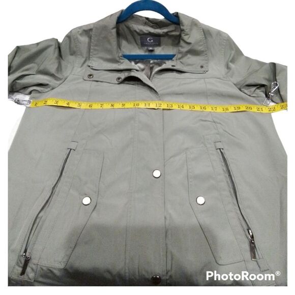 Gallery New York Olive Hooded Jacket. Many Zipper Pockets. Size M. - Picture 6 of 10